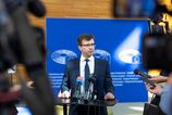 Madarsko zacina reviziu pravomoci EU v hospodarstve migracii a kulture