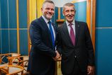 Peter Pellegrini sa v Prahe objimal s Andrejom Babisom