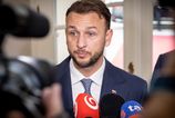 Vlada rusi urad ktory ministrovi Estokovi prekaza a vytvara novy