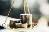 Zamestnancom uradu Trencianskeho kraja stupnu mzdy o 2 percent