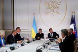 Lidri z 33 krajin sa stretli v Parizi na planovanie mierovych sil na Ukrajine