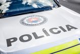 Policia obvinila muza za rozbitie okien na aute