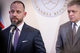 Robert Fico nie je statnik Je politicky nesposobyly nazor Zsolta Simona