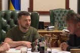 Sean Penn vyjadruje podporu Ukrajine osobnou navstevou vojnou postihnutej krajiny