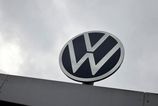 Volkswagen vlani zarobil takmer o polovicu menej globalne predaje stagnovali