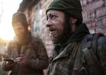 Pili dazdovu vodu umierali od hladu Ukrajinou otriasli fotografie kostrategisich vojakov ktori sa ocitli bez riadnych zasob