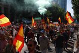 Tisíce ľudí v uliciach Madridu žiadajú pád vlády: Premiér Pedro Sánchez čelí obvineniam z korupcie. 2 Tisice ludi v uliciach Madridu ziadaju pad vlady Premier Pedro Sanchez celi obvineniam z korupcie