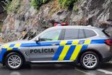 Čelná zrážka troch áut v Krušetnici si vyžiadala dvoch zranených, polícia vyšetruje príčiny. 2 Celna zrazka troch aut v Krusetnici si vyzadala dvoch zranenych policia vysetruje priciny