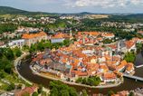 Juhozapadny unikat bez letnych davov zazite Cesky Krumlov plny umenia splavov a skrytych zakuti