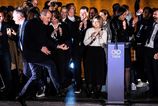 Madarsky premier a tancujuce minister lozia po kominoch tyzden vo svetovych mediac