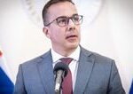 Minister Tomas zije v paralelnej realite tvrdi Andrea Turcanova Stali sa integrovan posudky stvrtou vlnou konsolidacie videopodcast