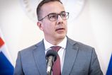 Minister Tomas zije v paralelnej realite tvrdi Andrea Turcanova Stali sa integrovan posudky stvrtou vlnou konsolidacie videopodcast
