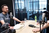 Zarabaju na hneve rozkladaju pravdu likviduju demokraciu to su socialne siete preco ich treba znicit odpoveda samo marec videopodcast