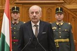 Maďarský prezident váha s podpísaním ústavnej novely. Mení pravidlá pre sudcov aj prezidenta. 2 Madarsky prezident vaha s podpisanim ustavnej novely Meni pravidla pre sudcov aj prezidenta