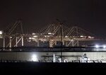 Poziar v egyptskom pristave Damietta sposobil dron Prevadzka pristavu zostava neobmedzena