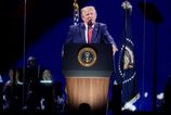 USA podľa Trumpa žiaria viac než kedykoľvek predtým. Kritikov označil za komunistov a varoval pred odpornou hrozbou v krajine. 2 USA podla Trumpa ziaria viac nez kedykolvek predtym Kritikov ozanil za komunistov a varoval pred odpornou hrozbou v krajine