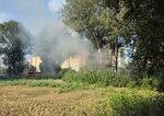 Na Topolcianskej ulici v Petrzalke sa vznietil nahromadeny odpad Hasicii plamene rychlo zlikvidovali