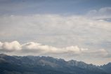 predpovec pocasia na noc caka nas jasna obloha na juhozapade teploty neklesnu pod 18 stupnov