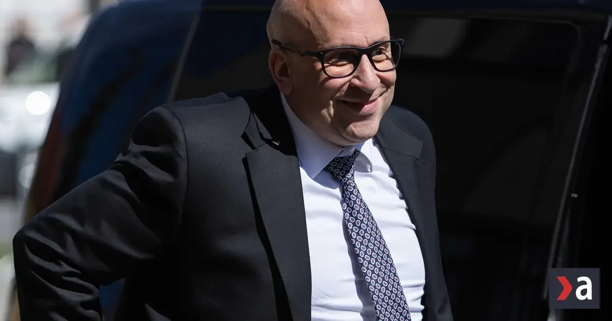 Ceny diaľničných známok sa nemenia, ministerstvo nechce vodičom zvyšovať náklady 2 Ceny diaľničných známok sa nemenia, ministerstvo nechce vodičom zvyšovať náklady