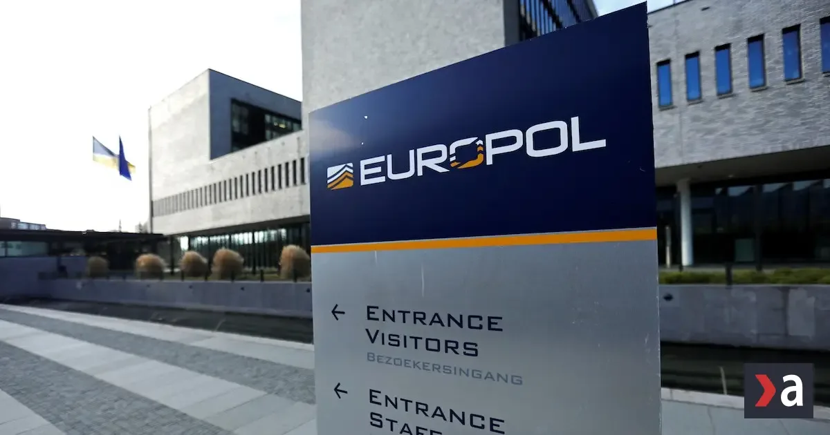 Europol zadržal šesť osôb za prevádzačstvo migrantov v štyroch krajinách 3 Europol zadržal šesť osôb za prevádzačstvo migrantov v štyroch krajinách