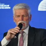 Pavel odpovedal Ficovi: Mier prichádza s ochotou brániť sa, nie s rečami