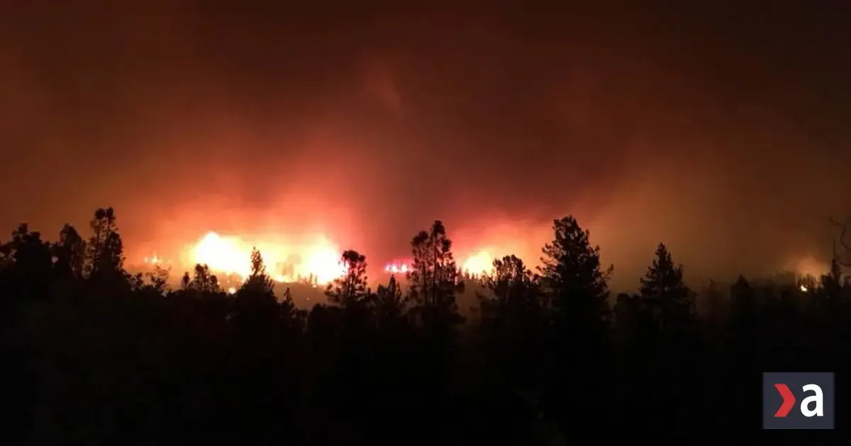 Požiar na ostrove Brač zasiahol desať percent územia, evakuovali 700 ľudí