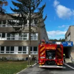 Požiar strechy prešovskej strednej školy si vyžiadal evakuáciu študentov a učiteľov