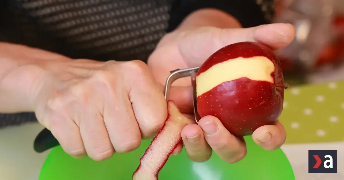 Prečo nevyhadzovať jablčné šupky? Sú plné vitamínov 2 Prečo nevyhadzovať jablčné šupky? Sú plné vitamínov