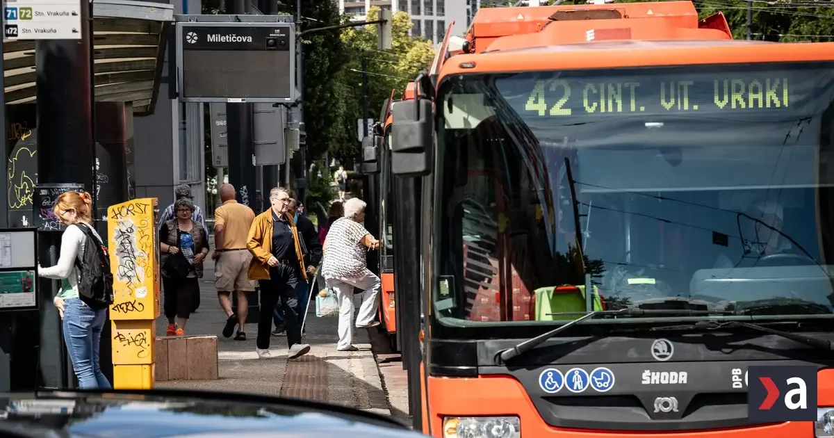 Prímestské autobusy a MHD v krajských mestách zlacnejú o polovicu