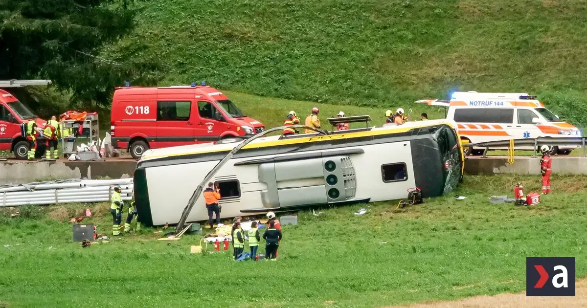 Smrť v prevrátenom autobuse: Odborník vysvetlil, čo by zmenili pásy