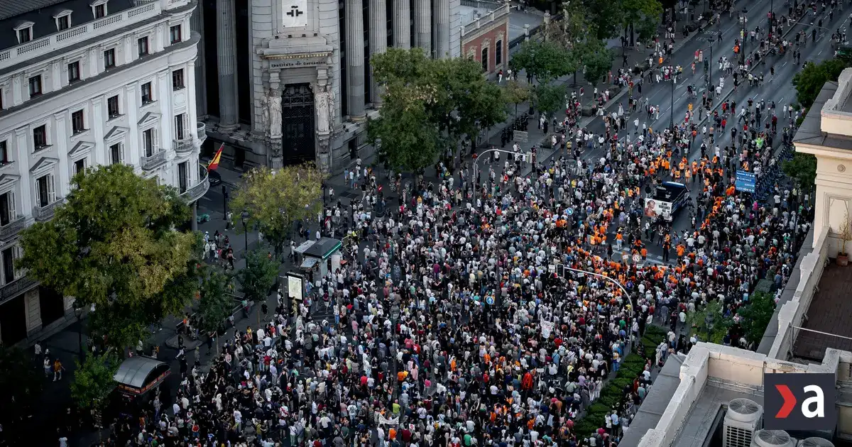 Španielsko zasiahla bytová kríza. Vysťahovanie 87-ročnej seniorky vyvolalo masové protesty 2 Španielsko zasiahla bytová kríza. Vysťahovanie 87-ročnej seniorky vyvolalo masové protesty