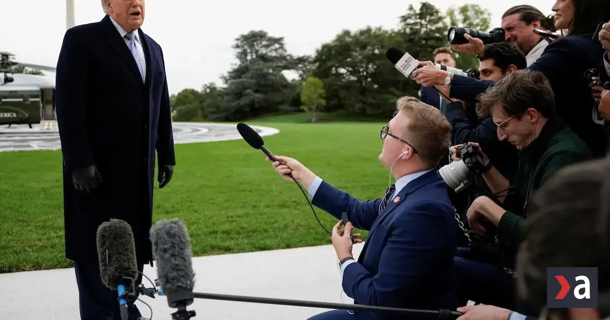 Trump vylúčil CNN z letu na Air Force One, dostala sa tam konzervatívna televízia