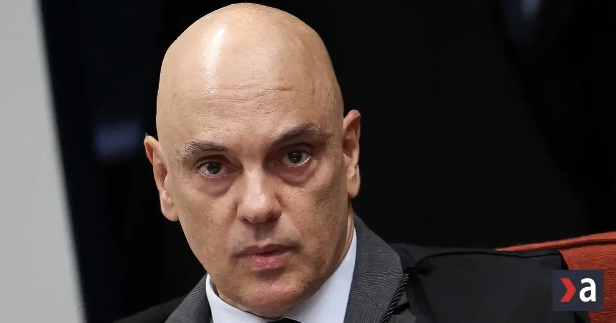 Brazílsky súd vydal zatykač na syna exprezidenta Bolsonara