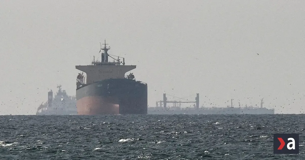 Irán hlási útoky na sedem tankerov v Hormuzskom prielive, varuje pred odvetou