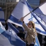 Izrael mal špehovať novinárov aj bez jediného kliku