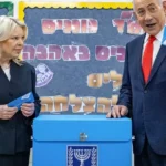 K volebným urnám v Izraeli prišiel rekordný počet ľudí, víťaz nie je jasný