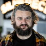 Komik kritizuje koalíciu: Taraba a Šimkovičová satiru nezvládajú