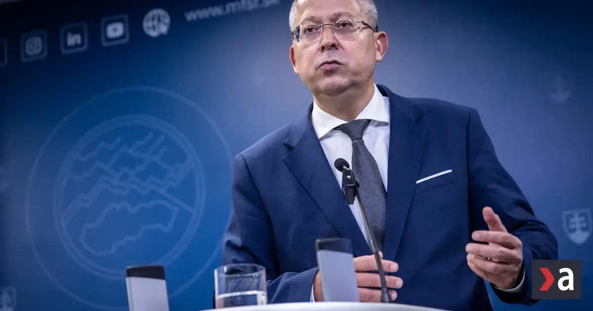 Minister financií sa chváli stabilným ratingom. Či zostane aj o rok, povedať nechcel 2 Minister financií sa chváli stabilným ratingom. Či zostane aj o rok, povedať nechcel