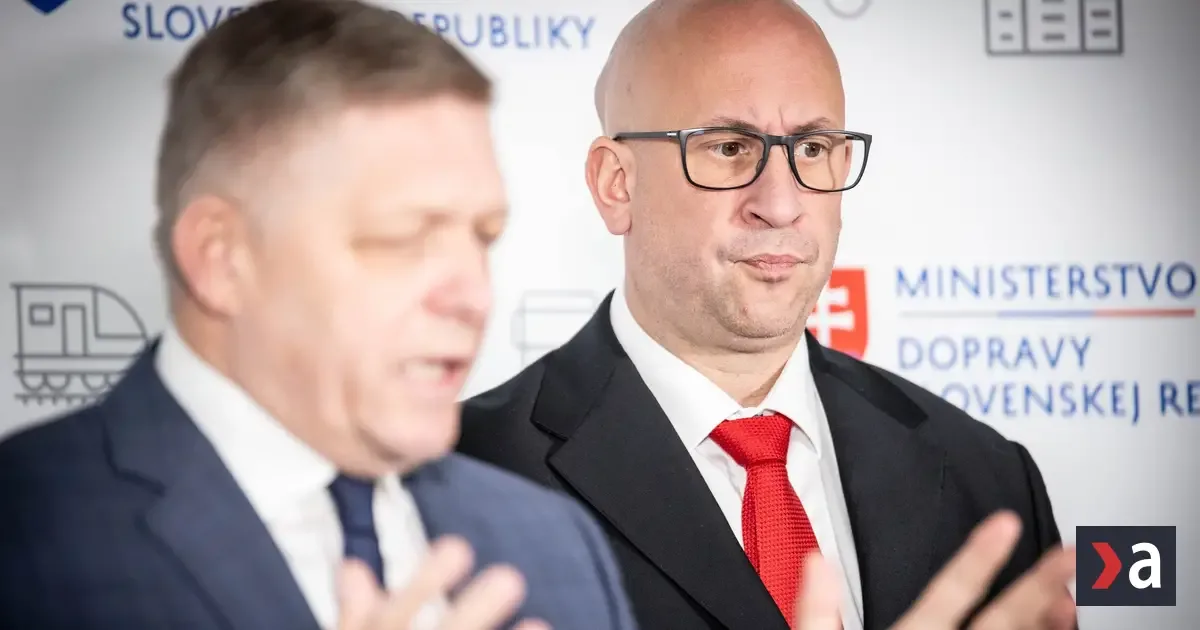 Minister Ráž čelí tesne pred voľbami mimoriadnej blamáži