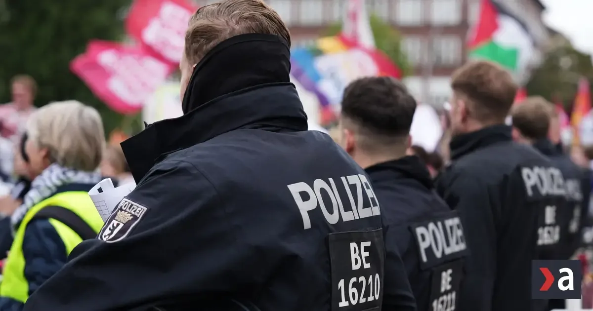 Nemecko mobilizuje tisíce policajtov, čaká desaťtisíce demonštrantov generácie Z 3 Nemecko mobilizuje tisíce policajtov, čaká desaťtisíce demonštrantov generácie Z
