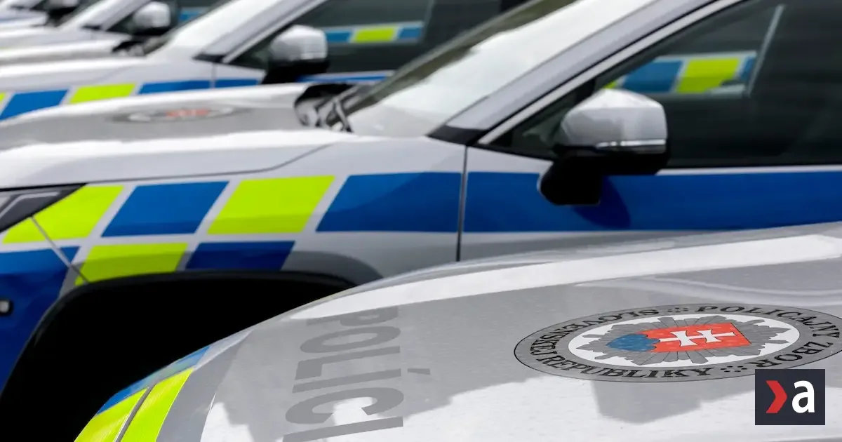 Polícia pátra po páchateľovi krádeže tašky s dokladmi a kartami v Bratislave