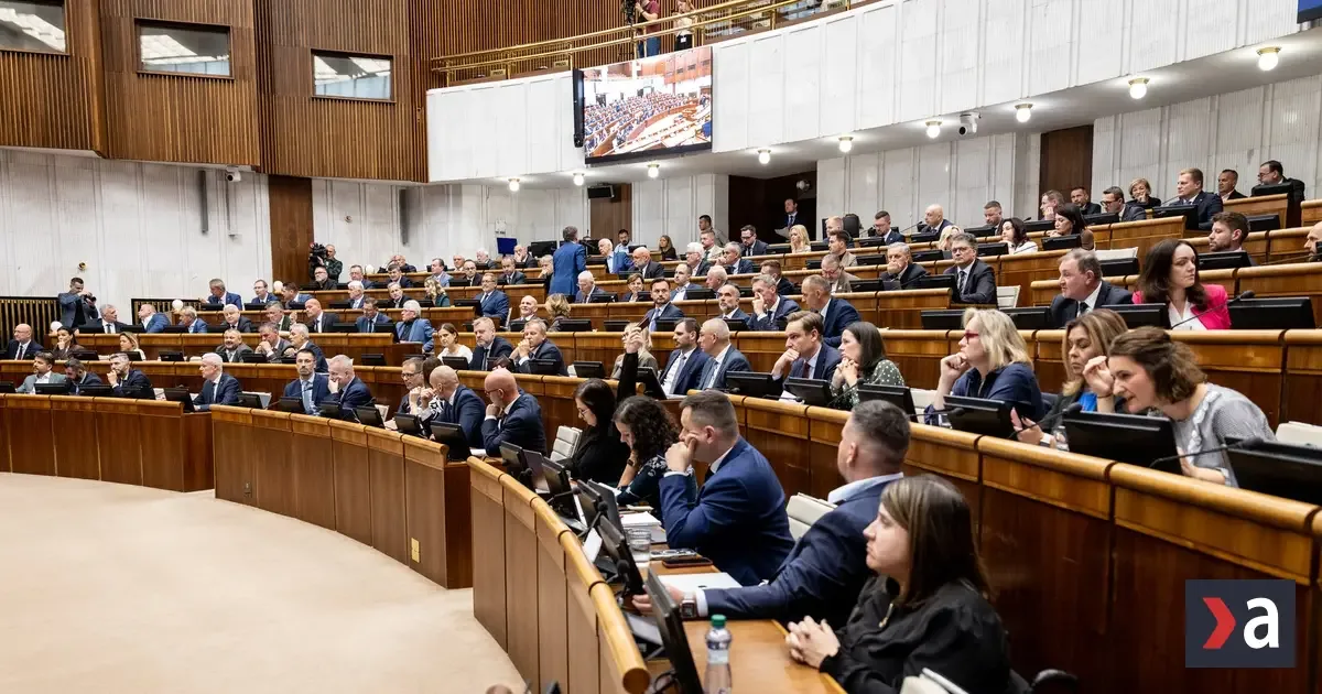 Poslanci rokujú o rozpočte, pokračuje pojednávanie v kauze vraždy Jána Kuciaka