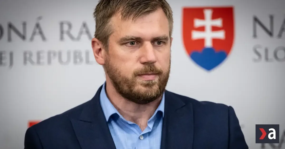 Prezident odmietol vymenovať ministra. Čo sa deje okolo Filipa Kuffu?