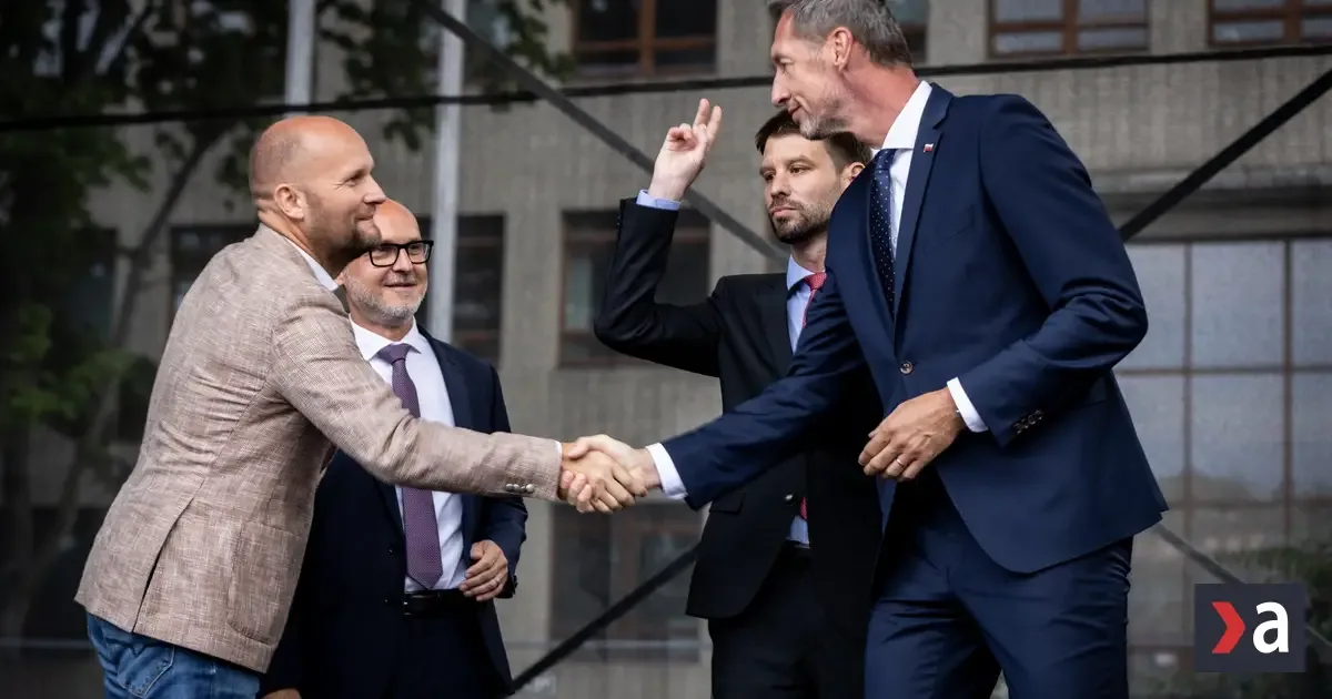 Protesty na námestiach ukazujú len zúfalstvo opozície 2 Protesty na námestiach ukazujú len zúfalstvo opozície