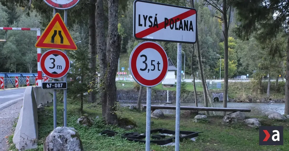 Tatranský výnimočný dizajn pomaly chátra. Namiesto záchrany kovaných kamzíkov nové vlajky?