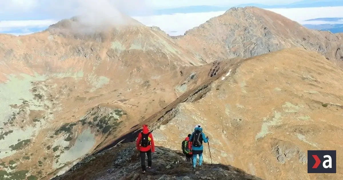 Turistka uviazla pod Ostrým Roháčom, evakuovali ju leteckí záchranári