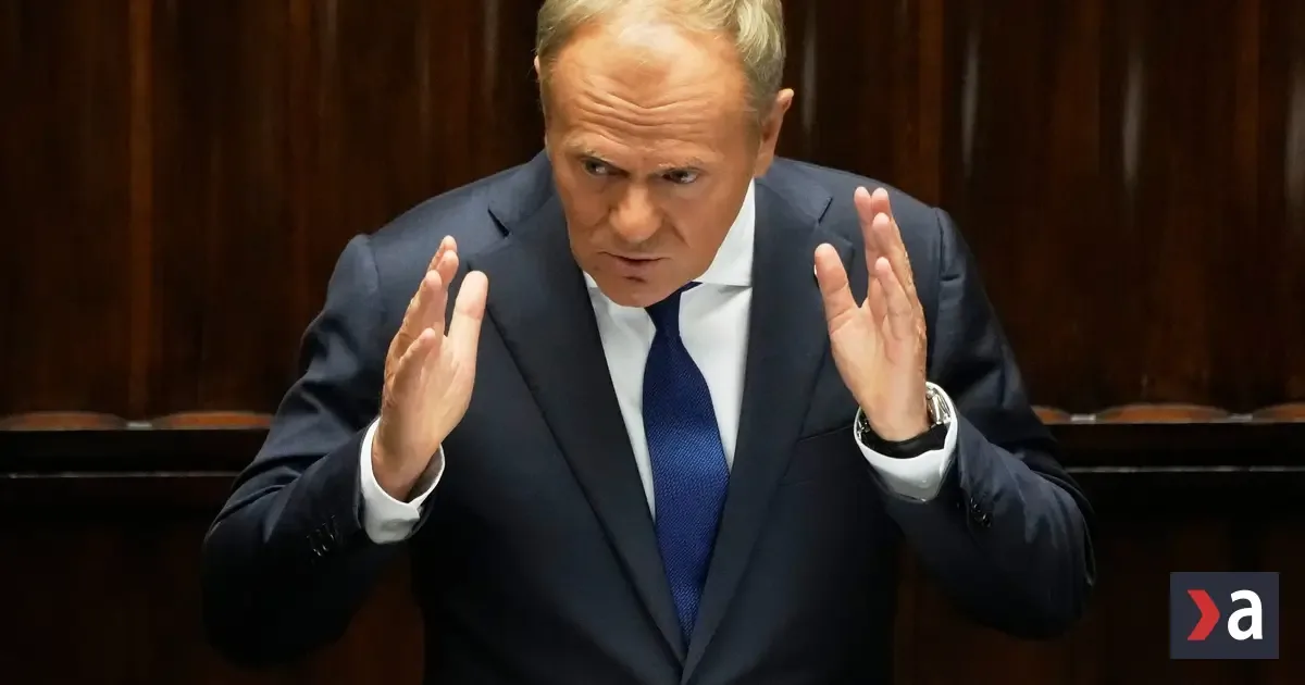 Tusk kritizuje ukrajinské oslavy UPA, Poľsko vraj zmrazilo rokovania o pomoci