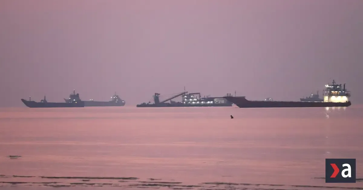 Útok na tanker v Hormuzskom prielive spôsobil požiar, posádka bez zranení