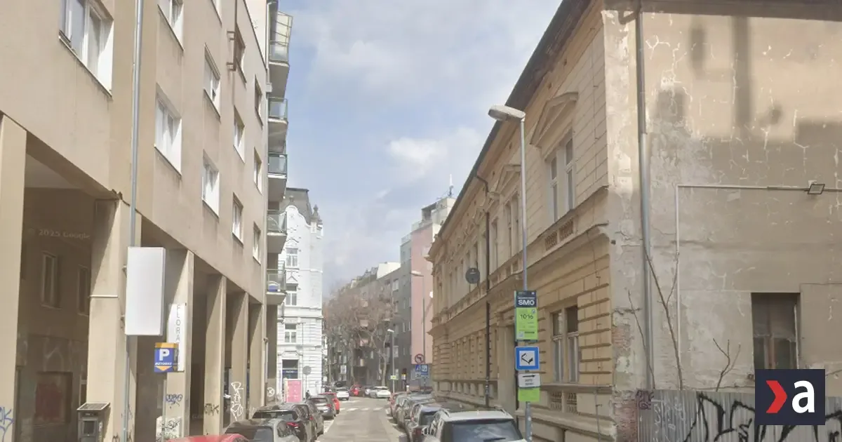 V centre Bratislavy uzavreli cestu, polícia varuje pred pádom steny 2 V centre Bratislavy uzavreli cestu, polícia varuje pred pádom steny